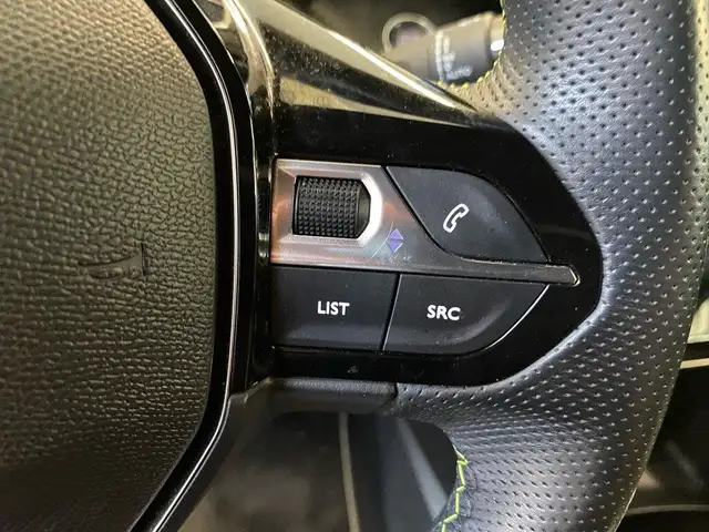 Peugeot 2008 view 13