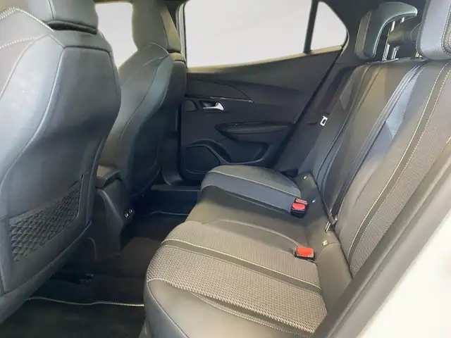 Peugeot 2008 view 8