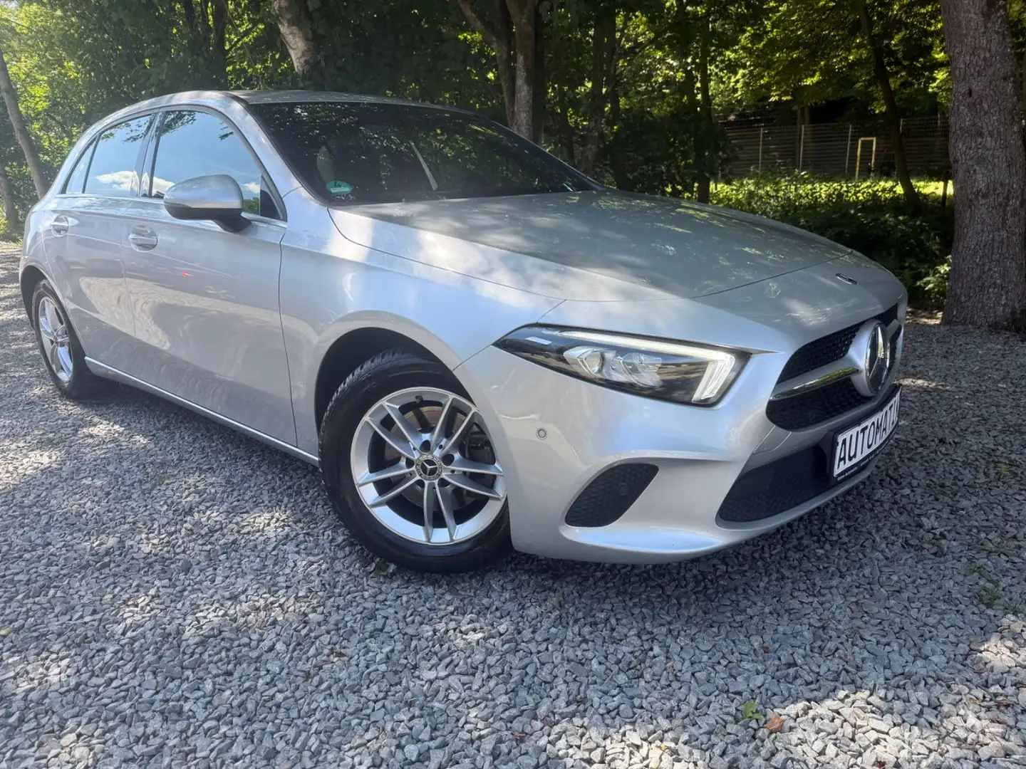 Mercedes-Benz A 200 A -Klasse A 200 Automatik Navi Leder Zilver - 1