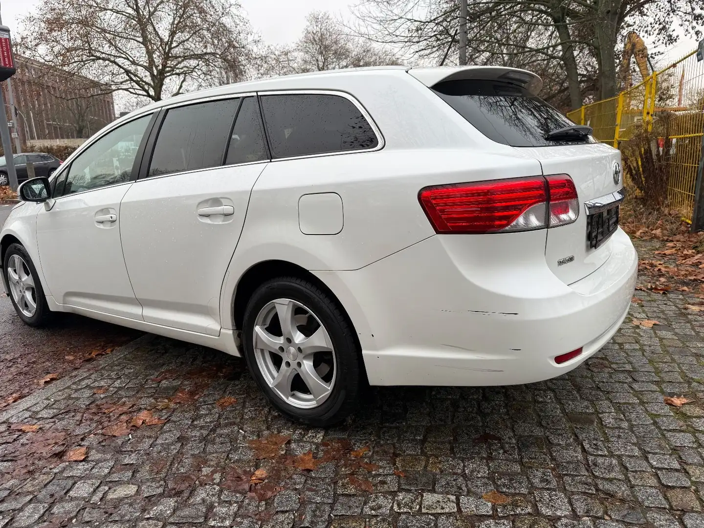 Toyota Avensis Kombi Edition Bianco - 2