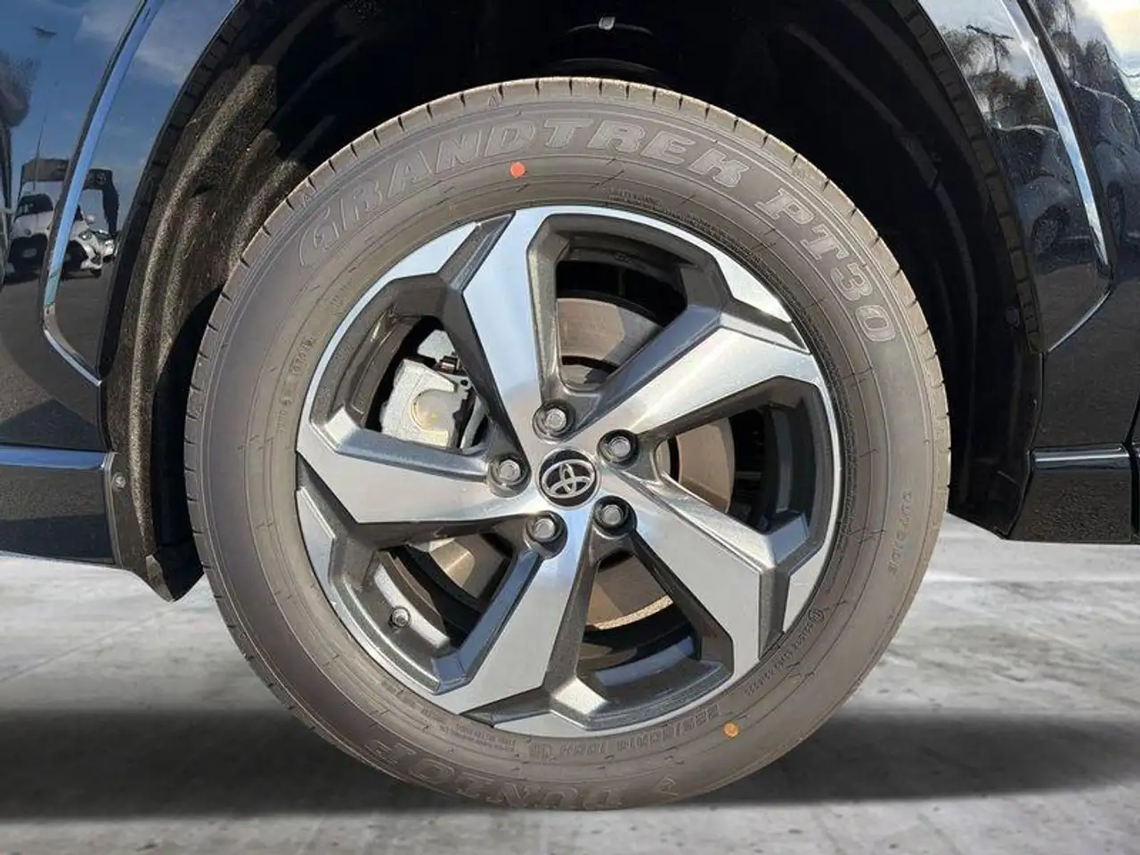 Toyota RAV4 2026 — фото 12