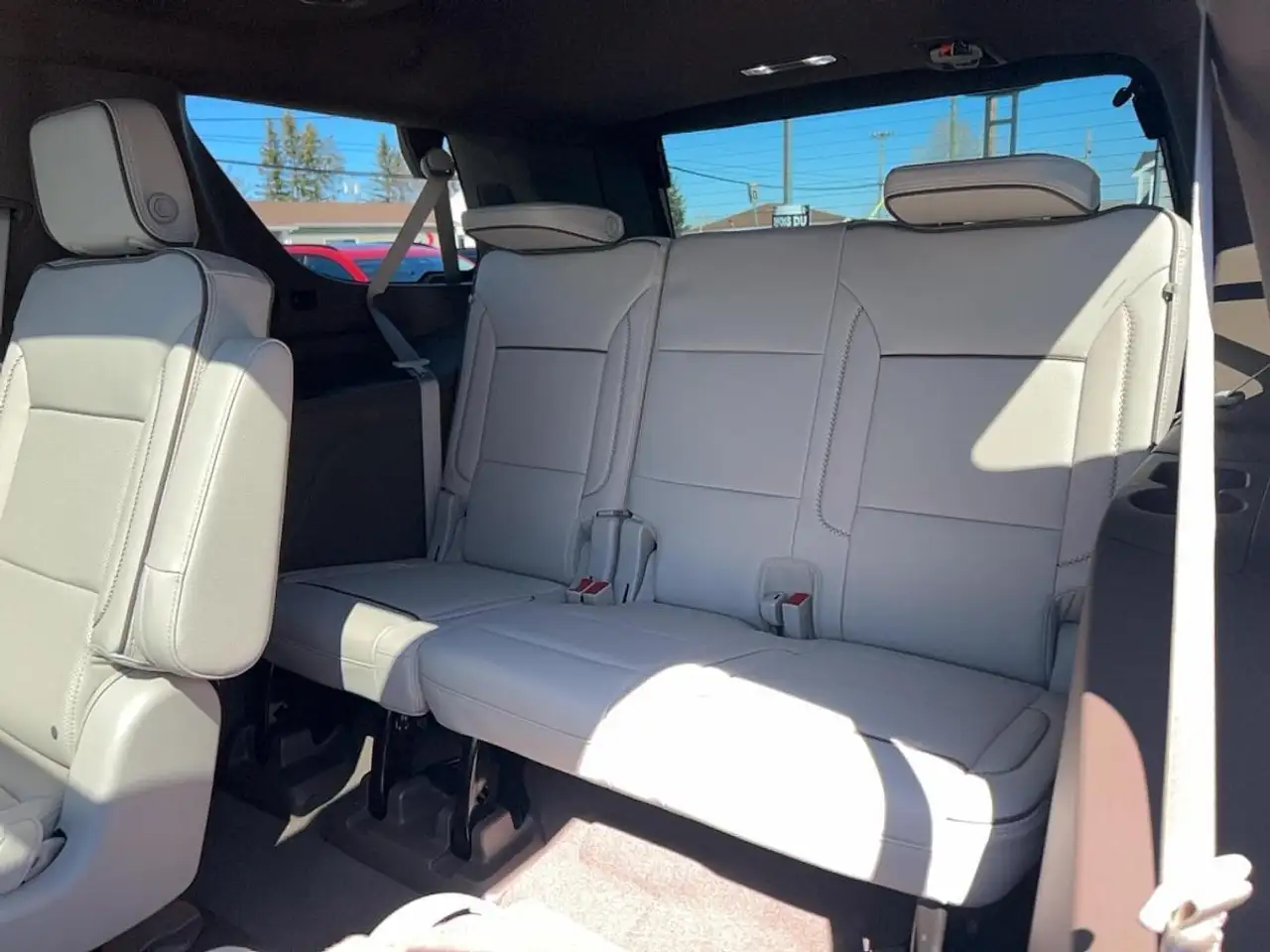 GMC Yukon снимка GMC Yukon