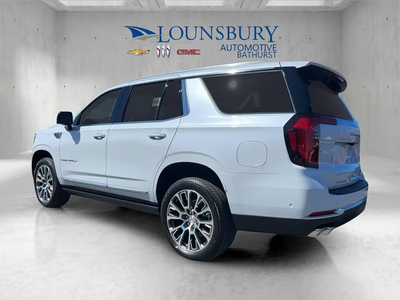 GMC Yukon снимка GMC Yukon