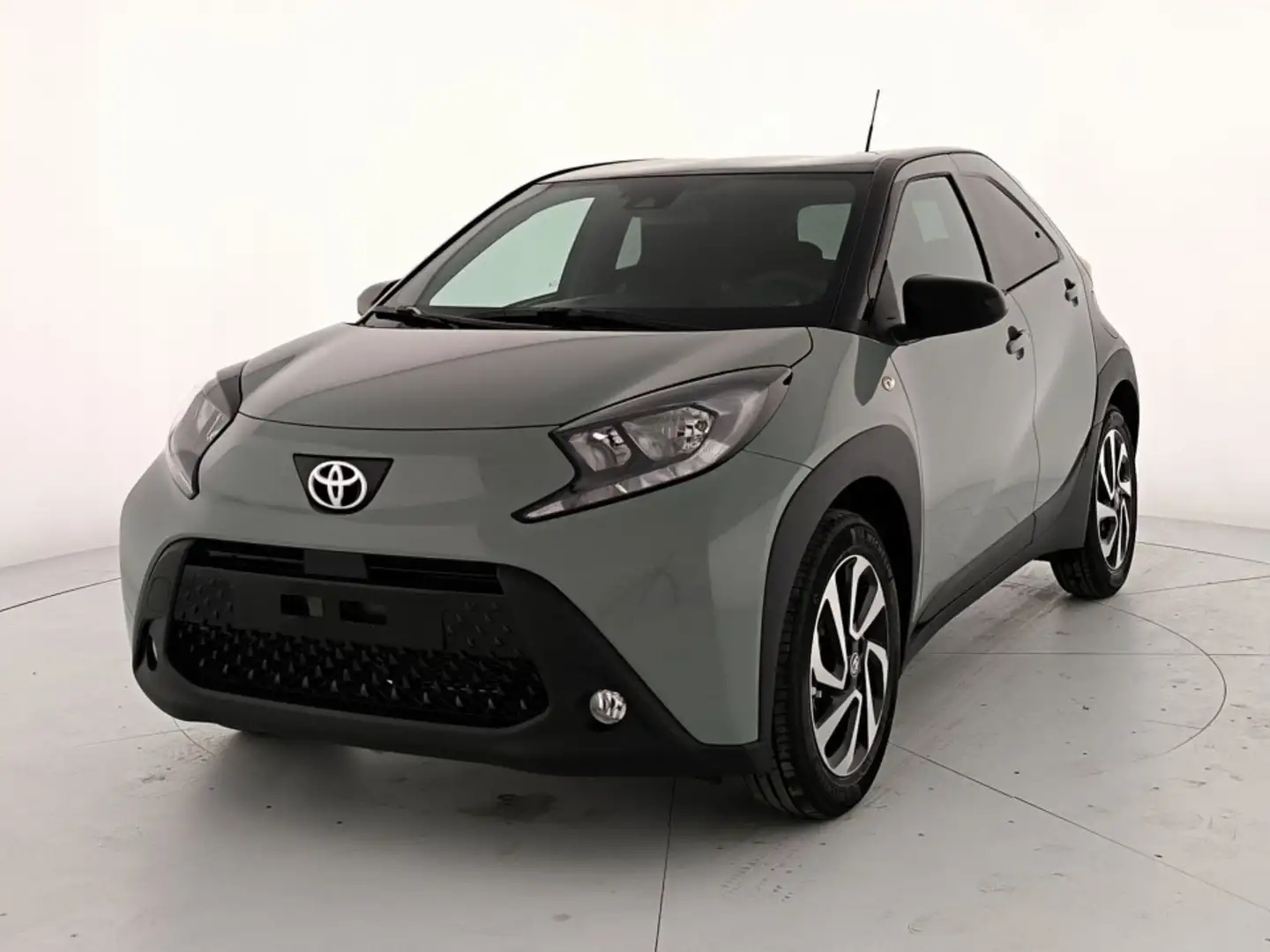 Toyota Aygo X x 1.0 trend 72cv Nero - 1