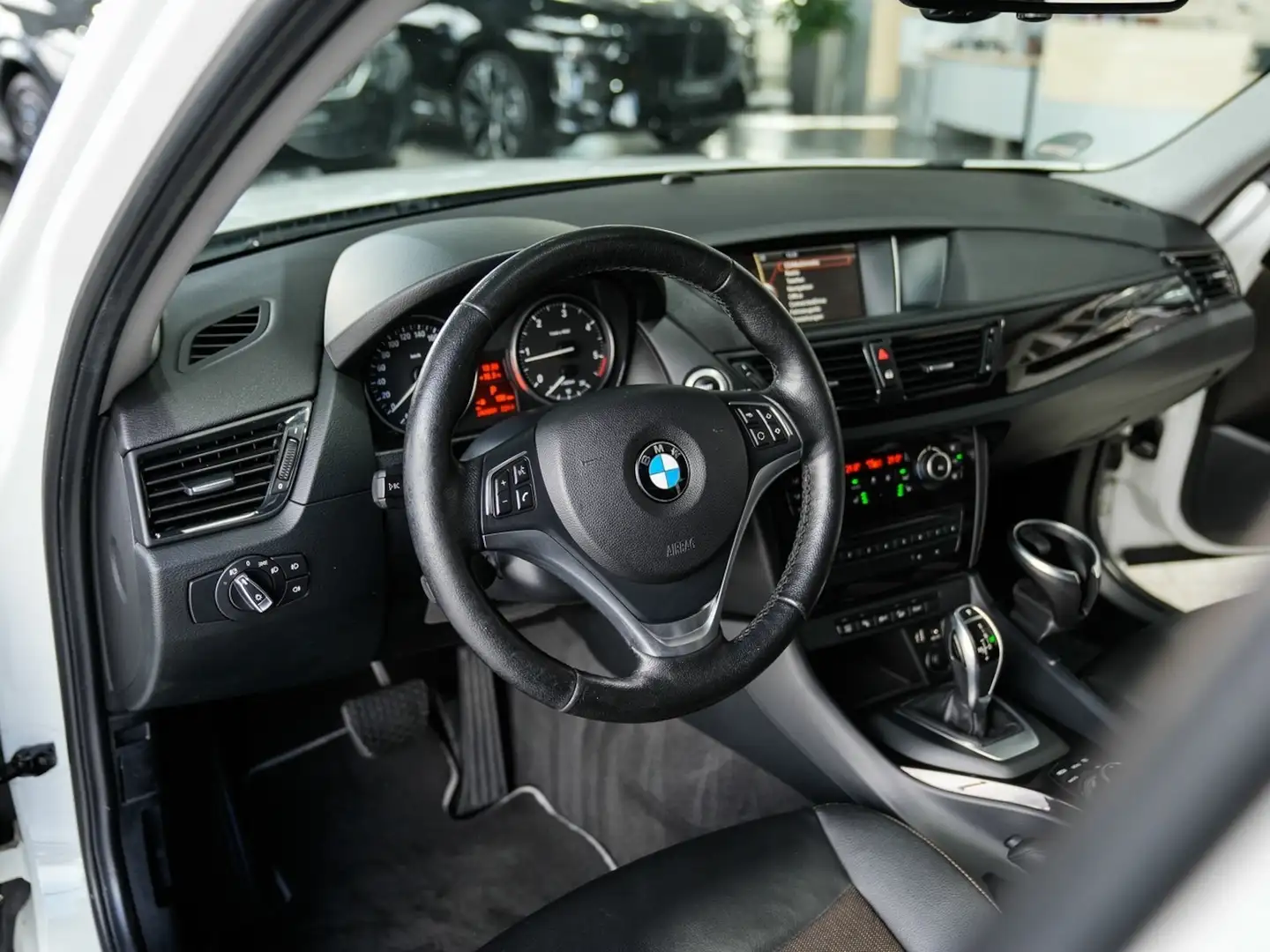 BMW X1 xDrive 20d Luxury Memory Panorama Xenon Weiß - 2