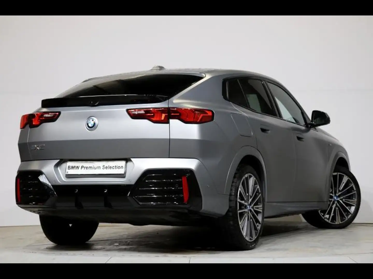 BMW iX2 xDrive30 Kit M Sport Gris - 2
