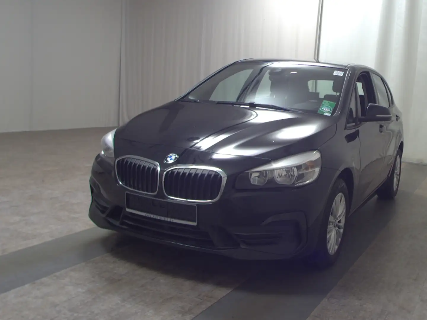 BMW 218 d Advantage Navi DA+ RFK PDC Shz Schwarz - 2