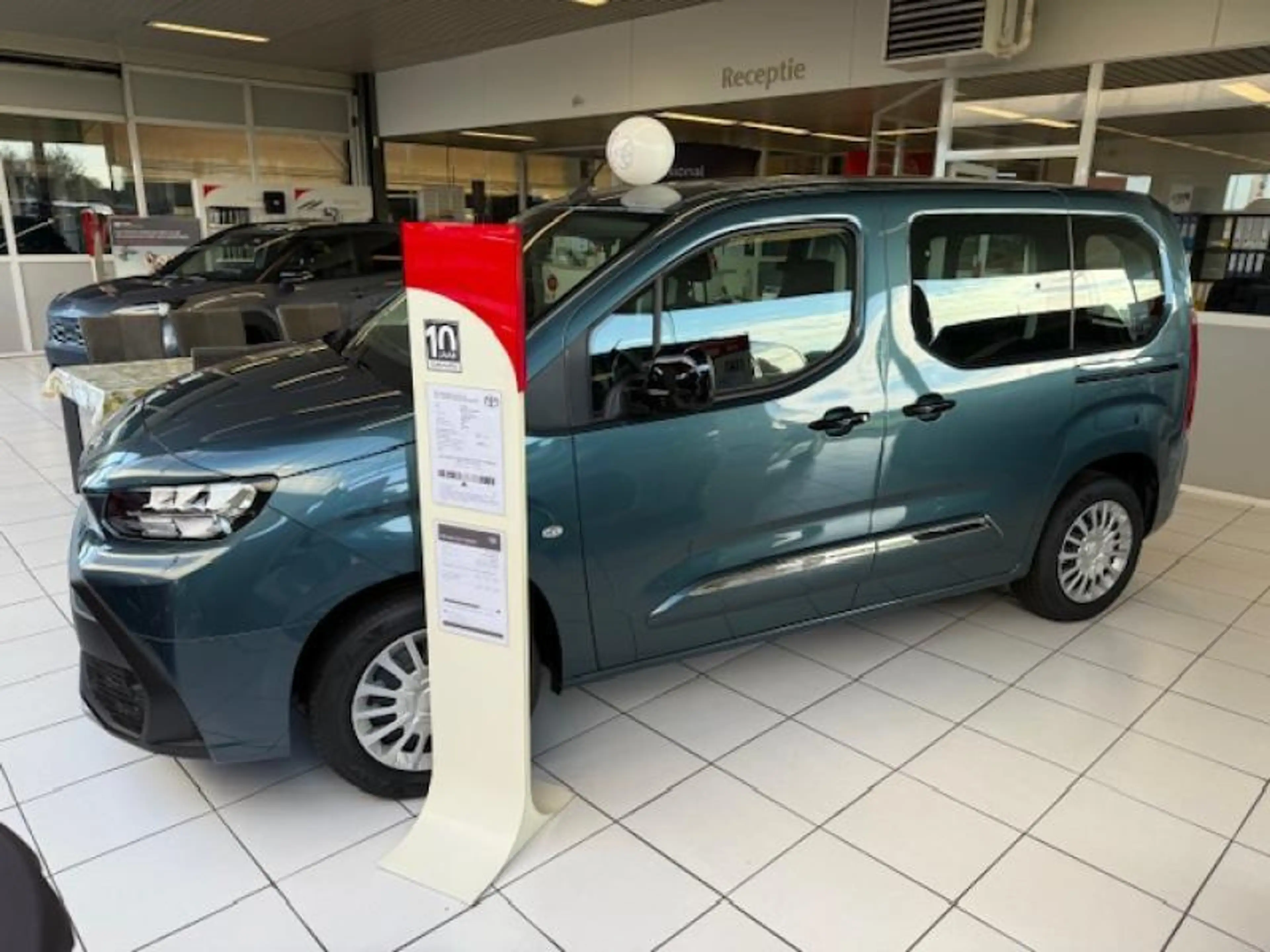 Toyota Verso Shuttle 5pl Proace City Verso Shuttle Diesel — photo 4