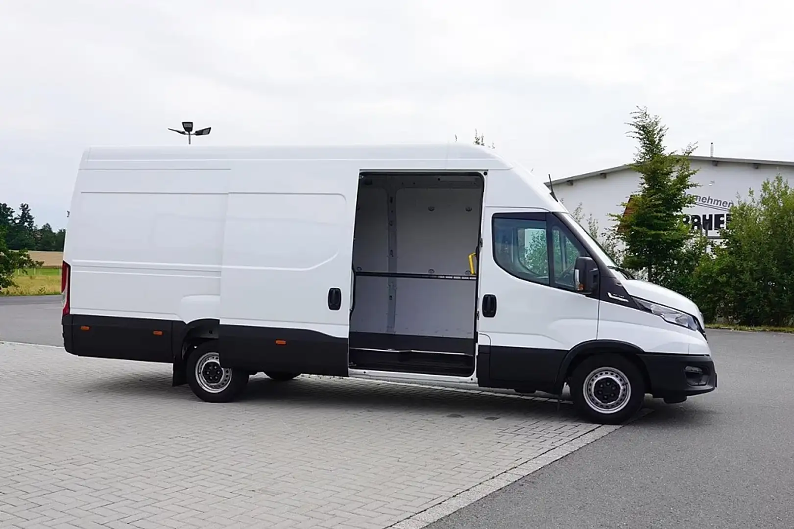 Iveco Daily Daily 35S18A8 Maxi L4H3 Kastenwagen Wit - 2