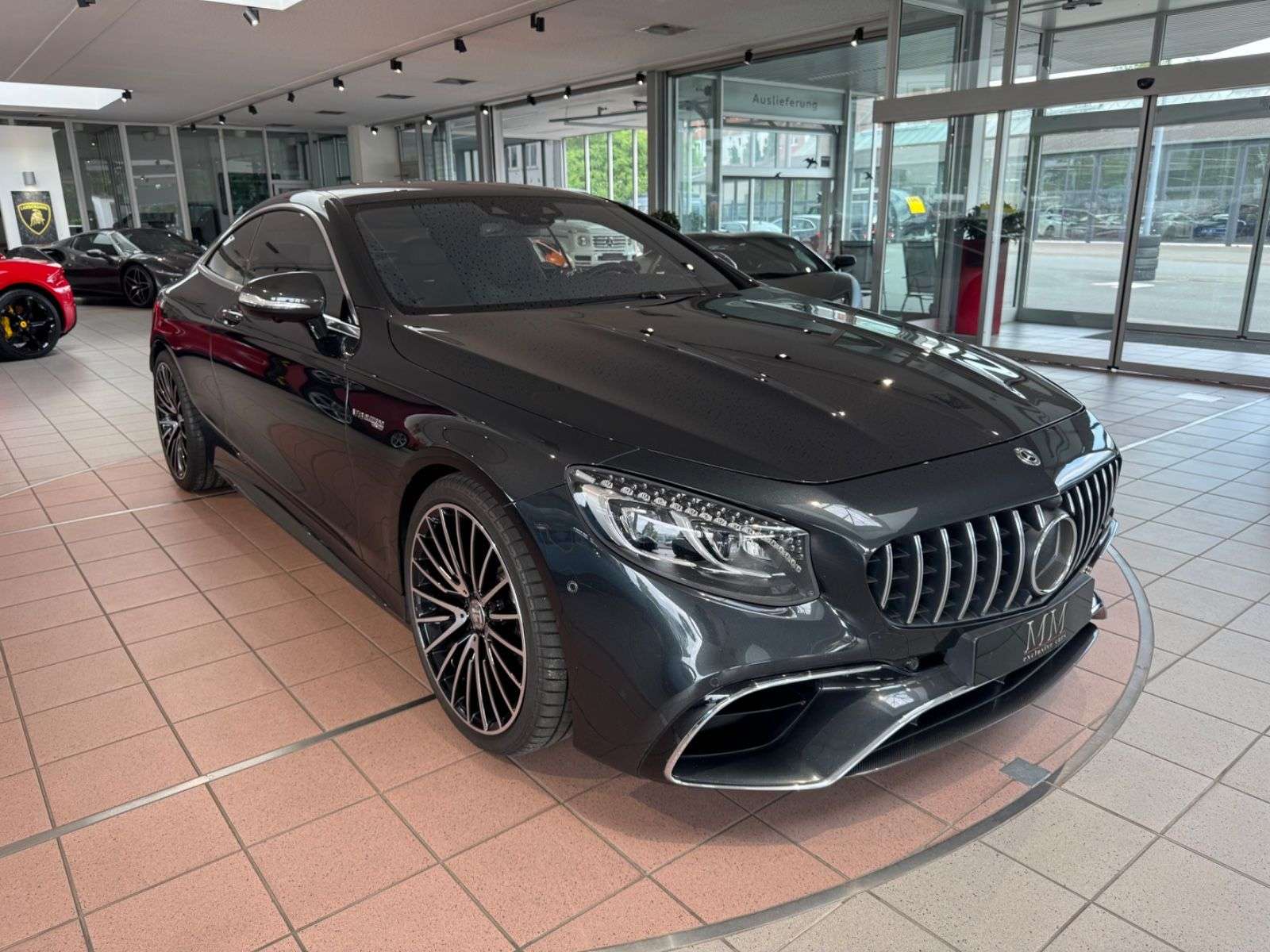 Second hand Mercedes Benz S-Class 