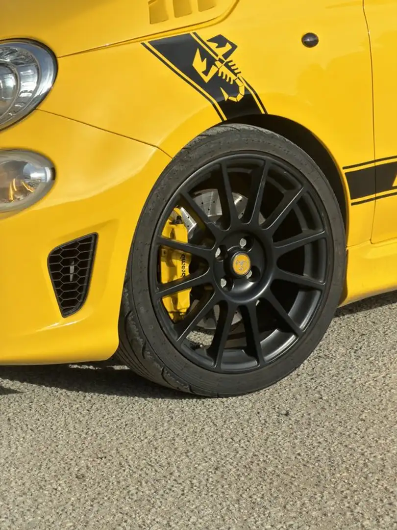 Abarth 500 595 Competizione 1.4 16v T-Jet 132kW E6 Jaune - 2