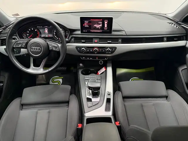 Audi A4 view 15