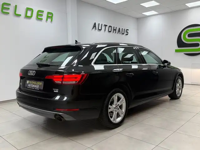 Audi A4 view 7