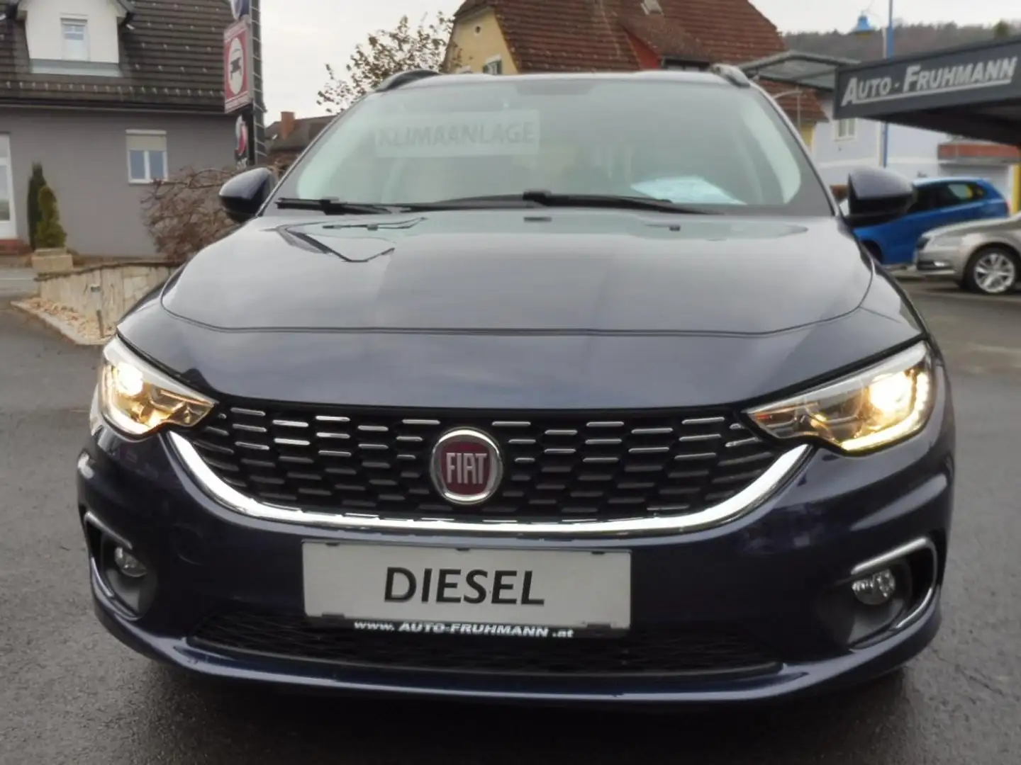 Fiat Tipo Lounge Kombi / Family Van Blau - 2