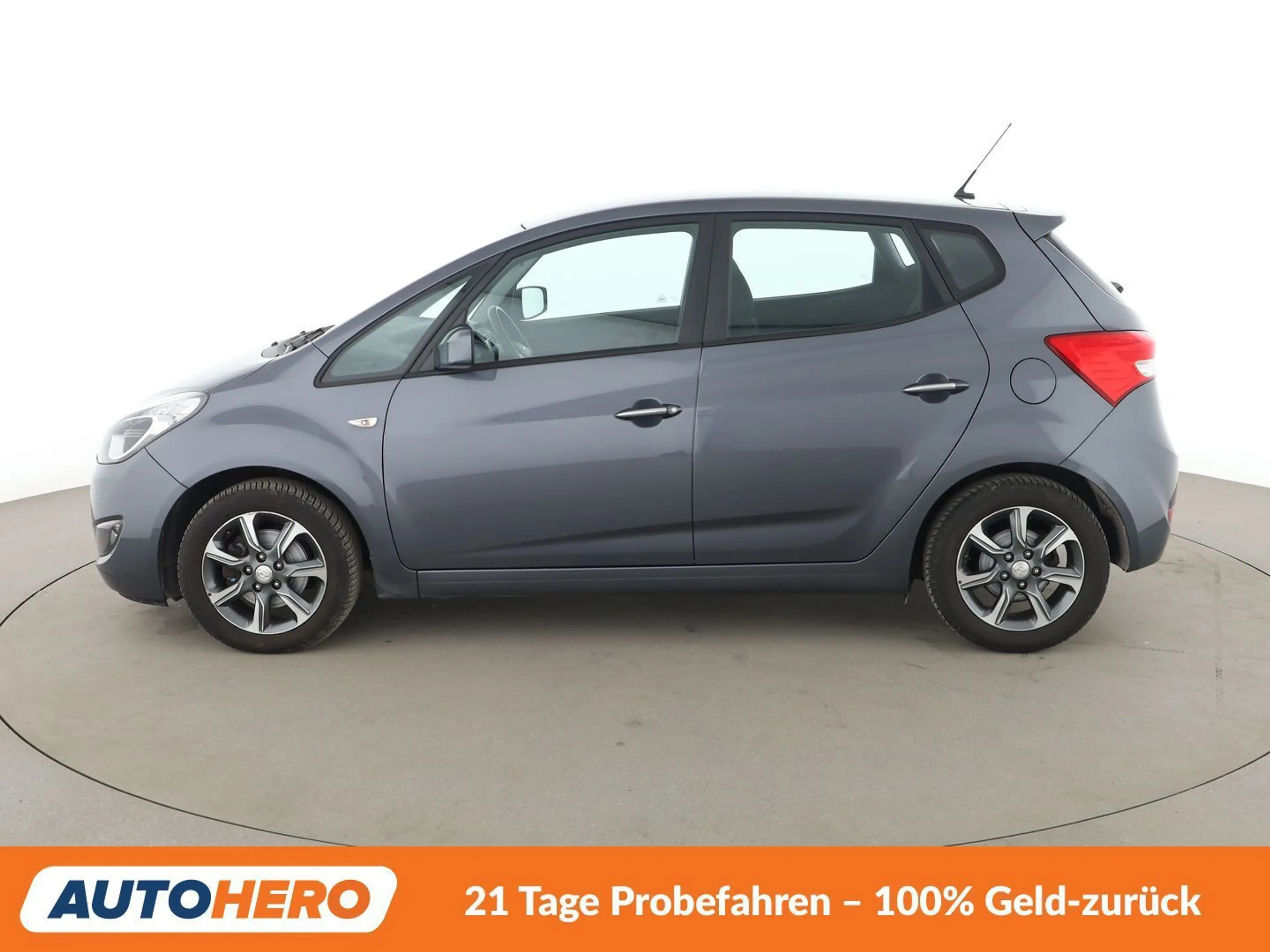 Hyundai iX20 1.6 CRDi YES! Blue *NAV*PDC*SHZ*ALU*KLIMA* — photo 3