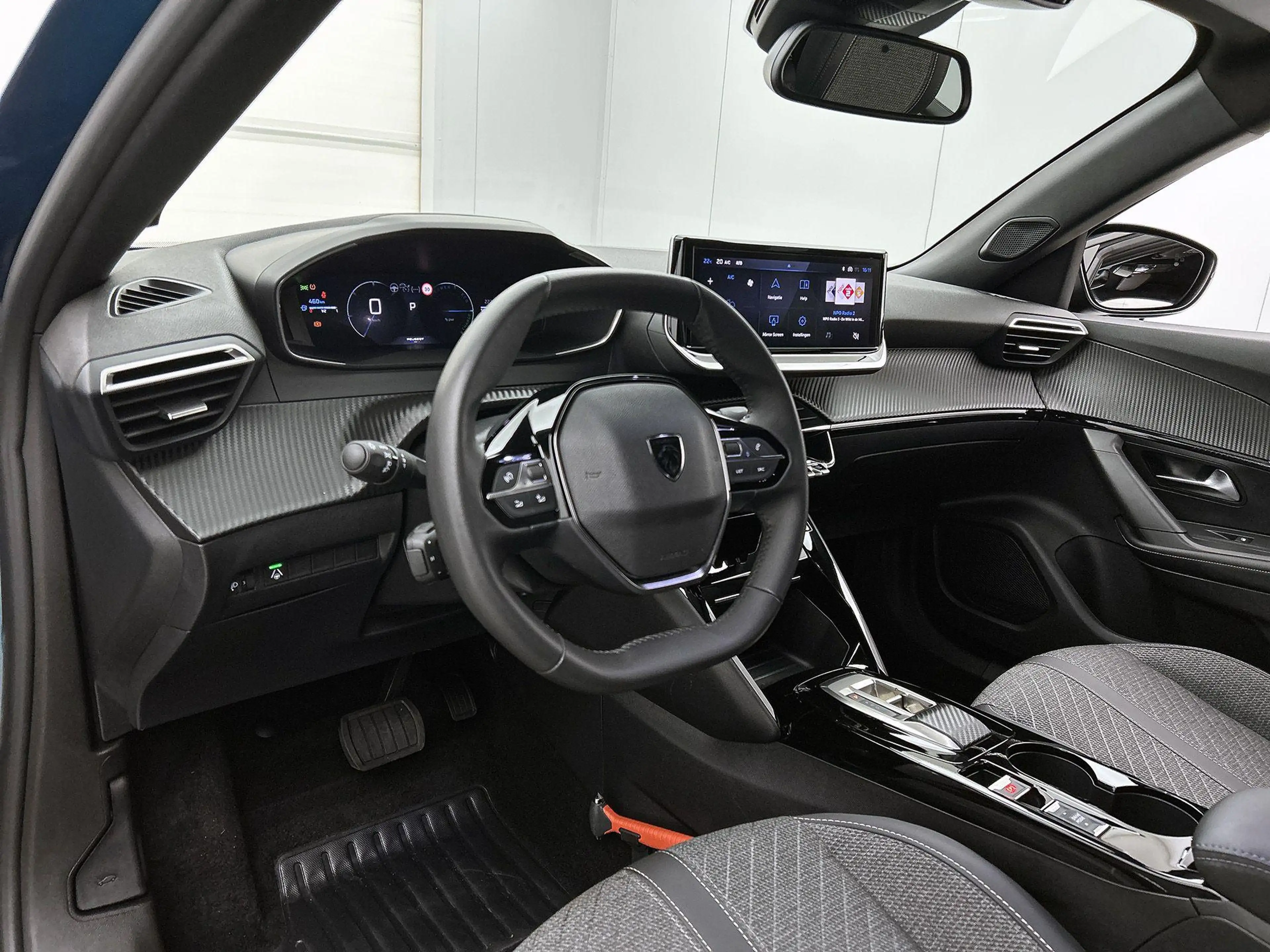 Peugeot 2008 SUV Allure Hybrid 145pk Automaat | Navigatie | 360 — photo 11