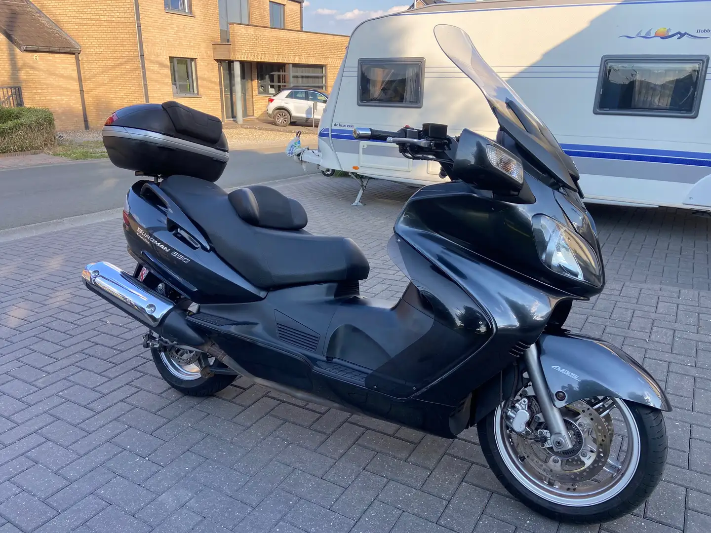 Suzuki Burgman 650 Exécutive - 1