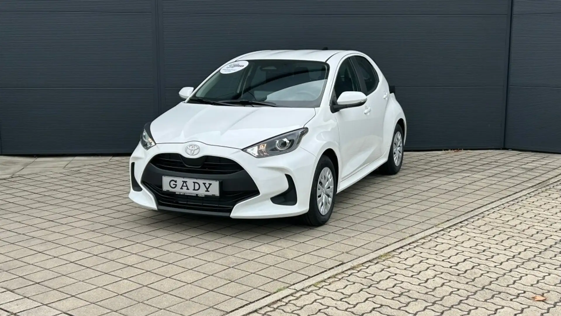 Toyota Yaris 1,5 VVT-i Hybrid Active Weiß - 2