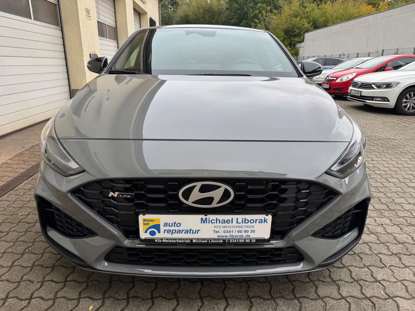 Hyundai i30 1.5 T-GDI Hybrid Fastback N Line Grau - 2