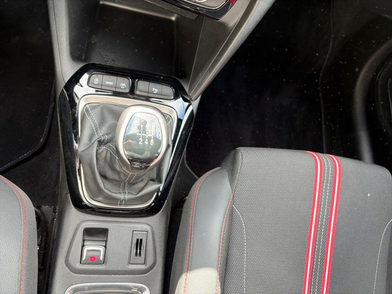 Opel Corsa F GS Line — photo 9