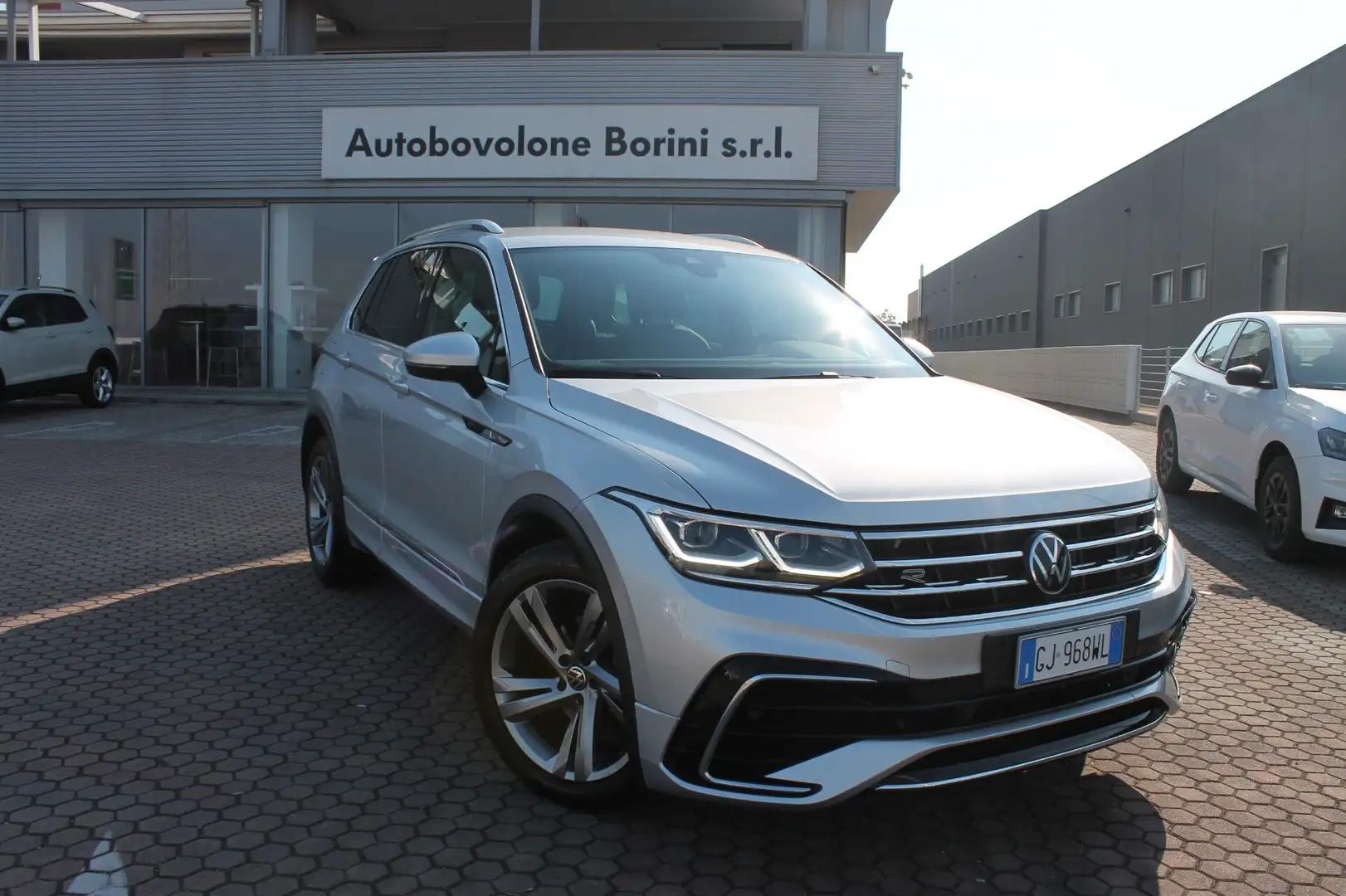 Volkswagen Tiguan Tiguan 2.0 TDI 150 CV SCR DSG R-Line Zilver - 1