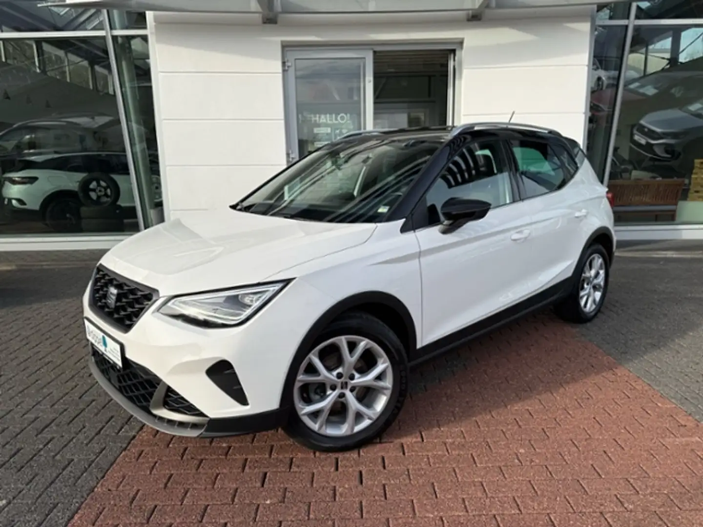 SEAT Arona 1.0 TSI FR DSG Navi,FullLink,SHZ Blanc - 2