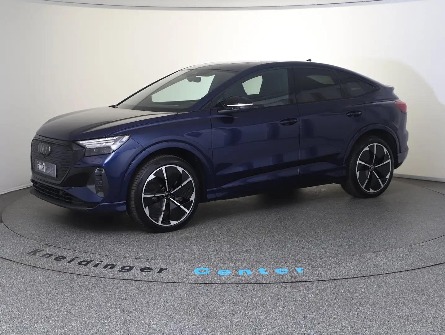 Audi Q4 e-tron Audi Q4 Sportback 55 e-tron quattro Blau - 2