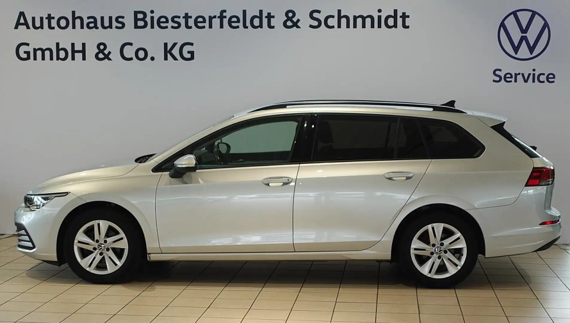 Volkswagen Golf Variant VIII Life1.5eTSI DSG LED SHZ ACC Klima Zilver - 2