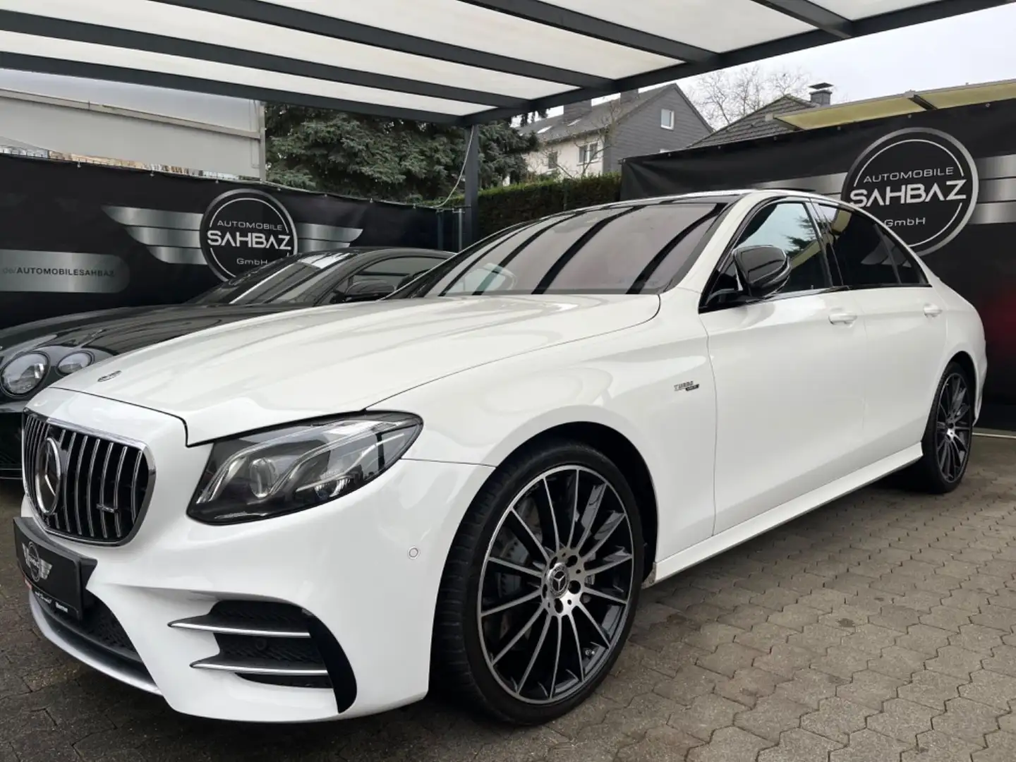 Mercedes-Benz E 53 AMG 4Matic+*HUDP*DISTR*PANO*STANDH*JS*36° Bílá - 1