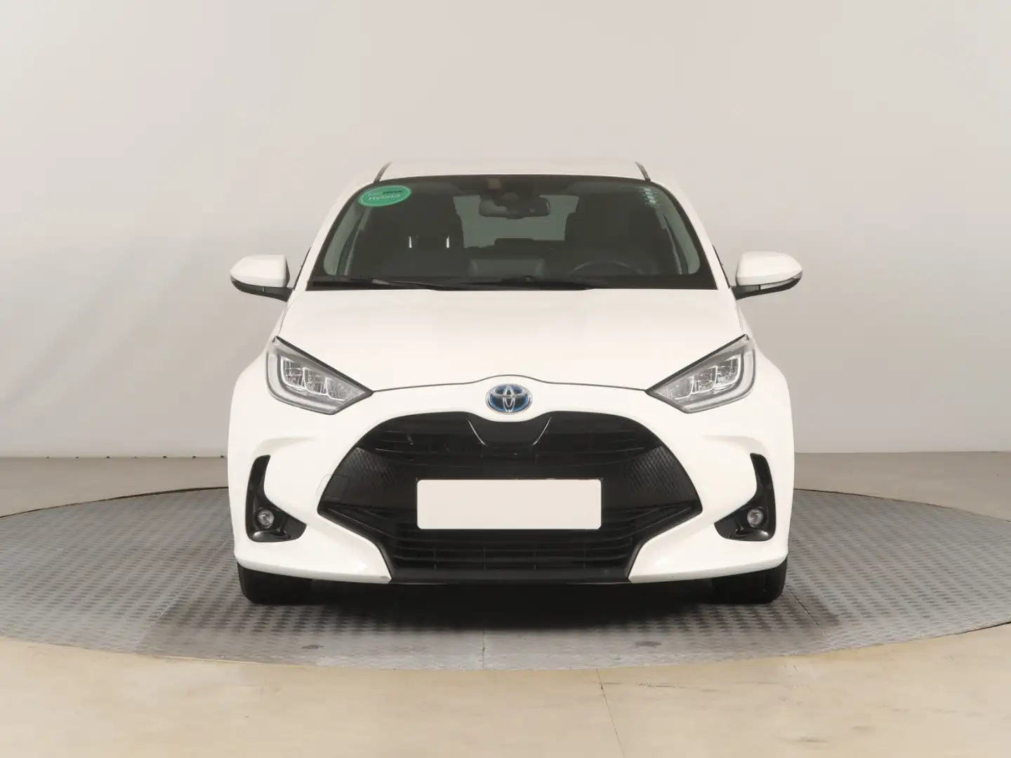 Toyota Yaris 1.5 Comfort ACC AUT Fernlichtass. Kam. PDC Weiß - 2