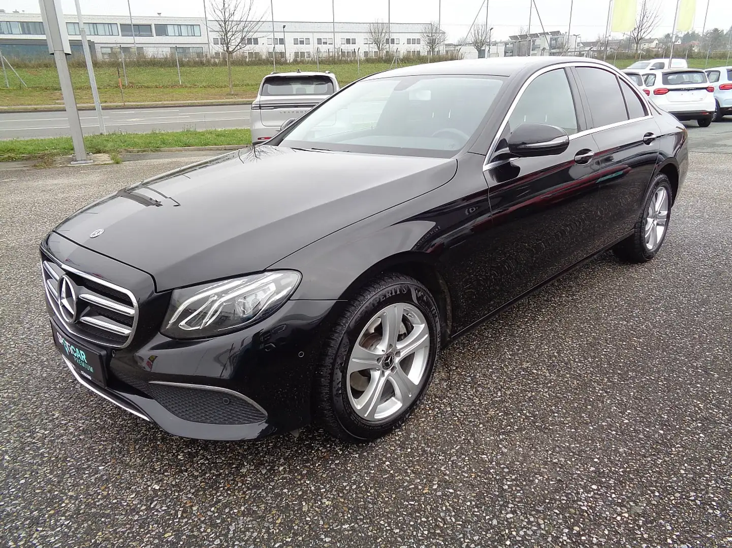 Mercedes-Benz E 220 d Austria Edition Aut. Schwarz - 2