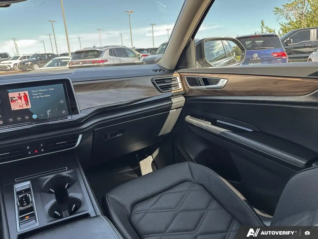 Volkswagen Atlas снимка Volkswagen Atlas