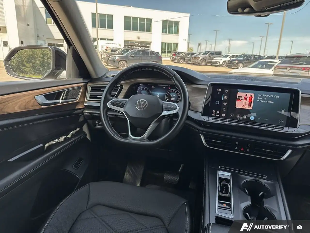 Volkswagen Atlas снимка Volkswagen Atlas