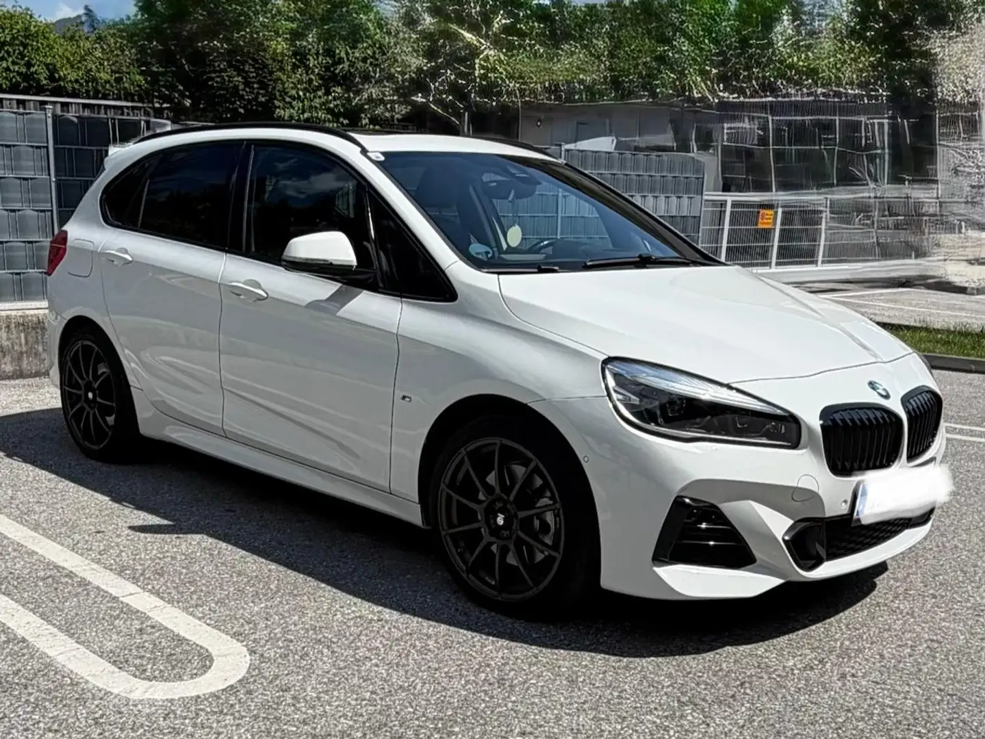 BMW 225 225xe PHEV iPerf. Active Tourer M Sport Aut. M Sport Weiß - 1