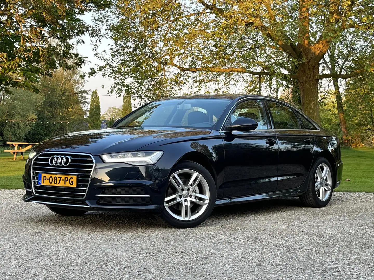 Audi A6 1.8TFSi AUTOMAAT, TREKHAAK Blau - 1