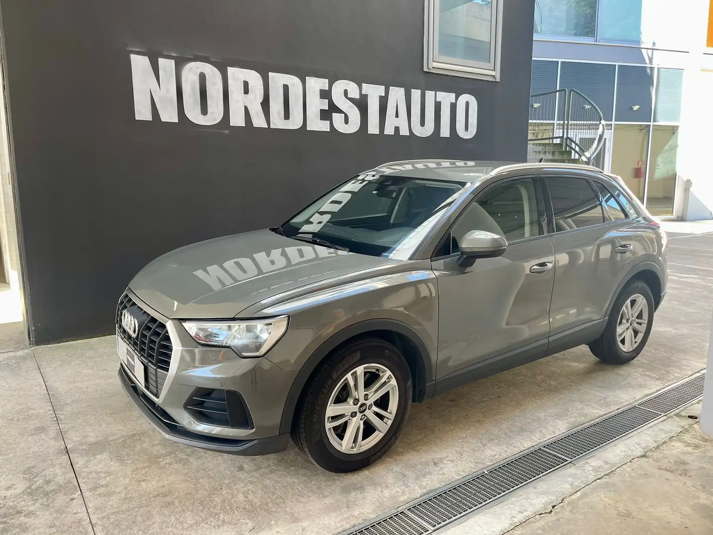 Audi Q3 40Tdi Quattro Business Advanced 200cv S-Tronic Gris - 1