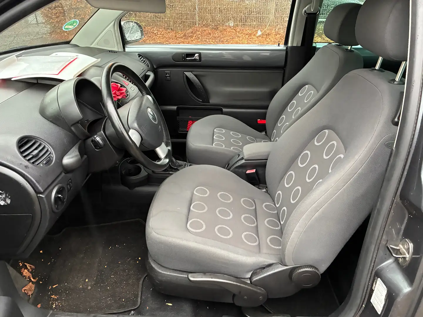 Volkswagen New Beetle 1.6 Miami Grau - 2