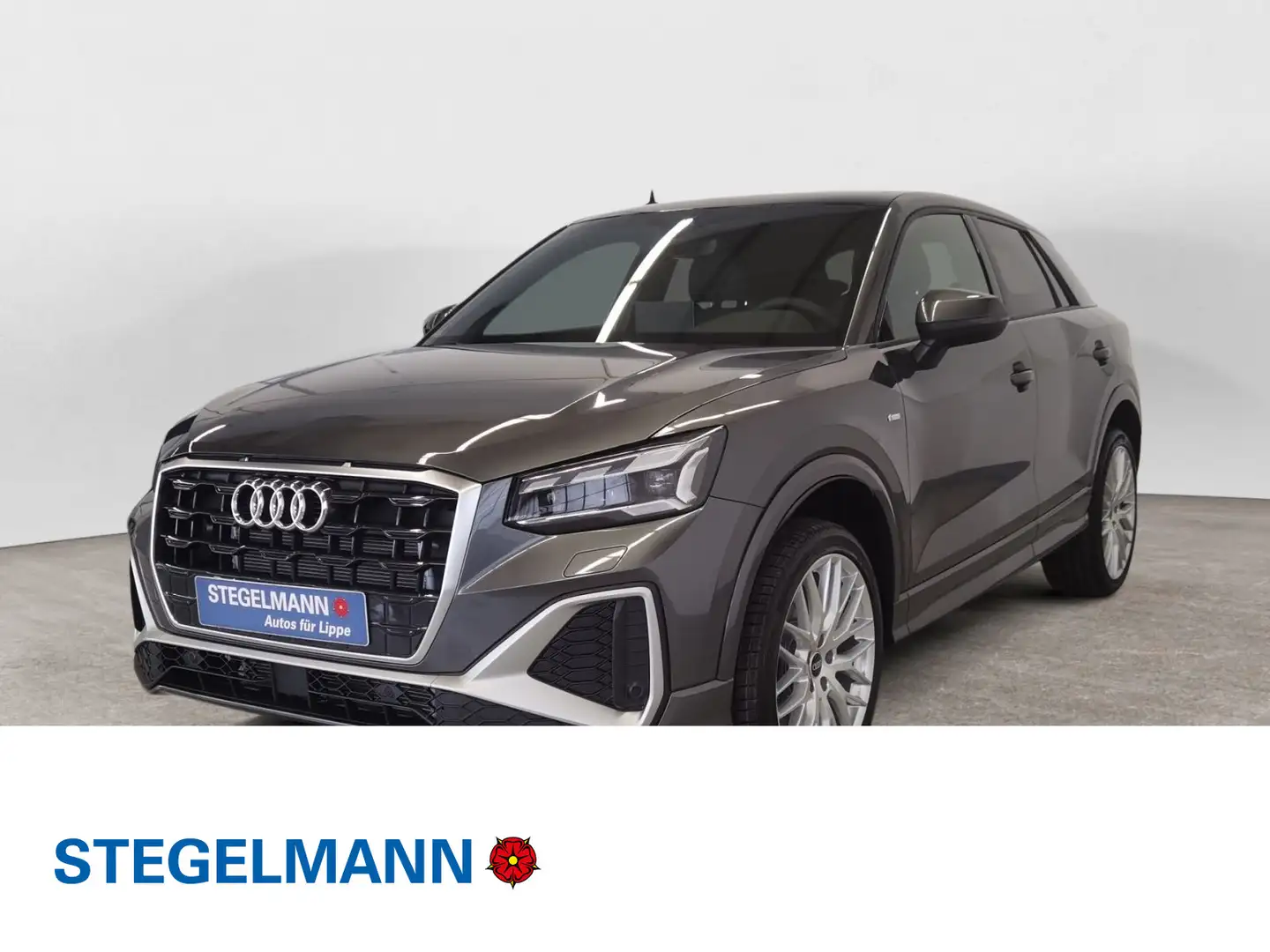 Audi Q2 S line 35 TFSI S tronic MATRIX AHK PANO ACC Grau - 1