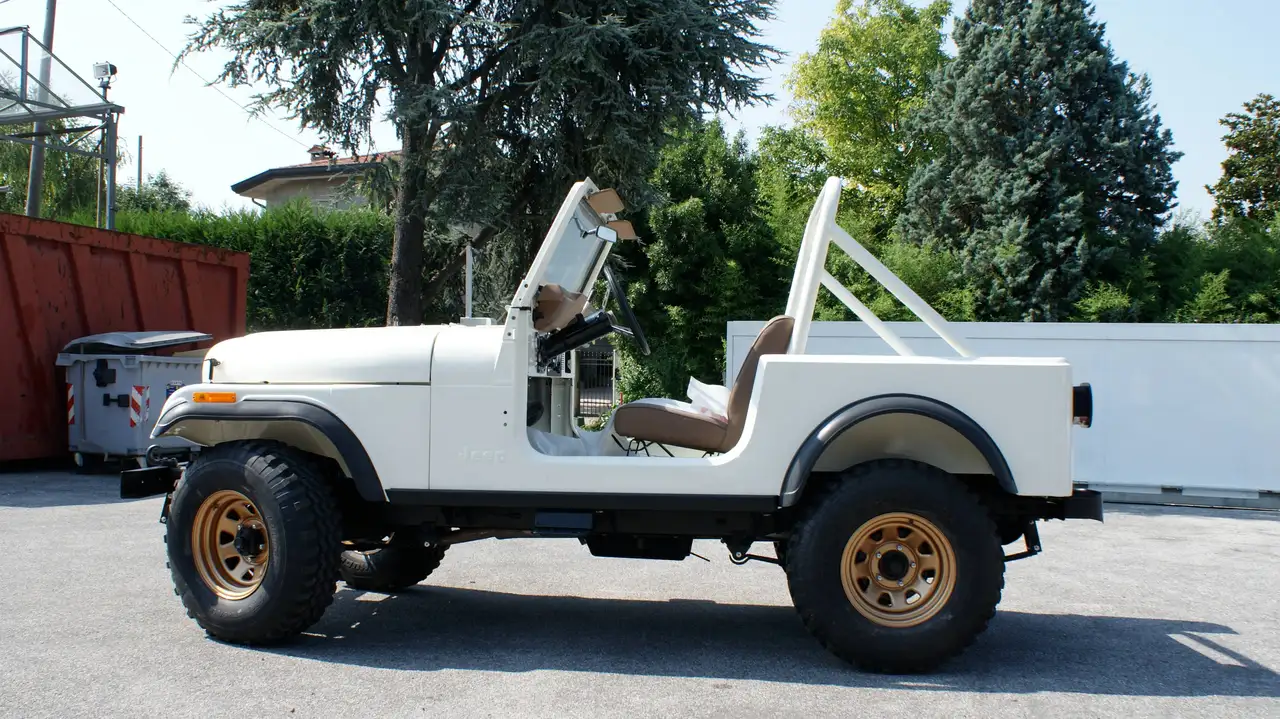 Jeep CJ-7 Golden Eagle, foto 5