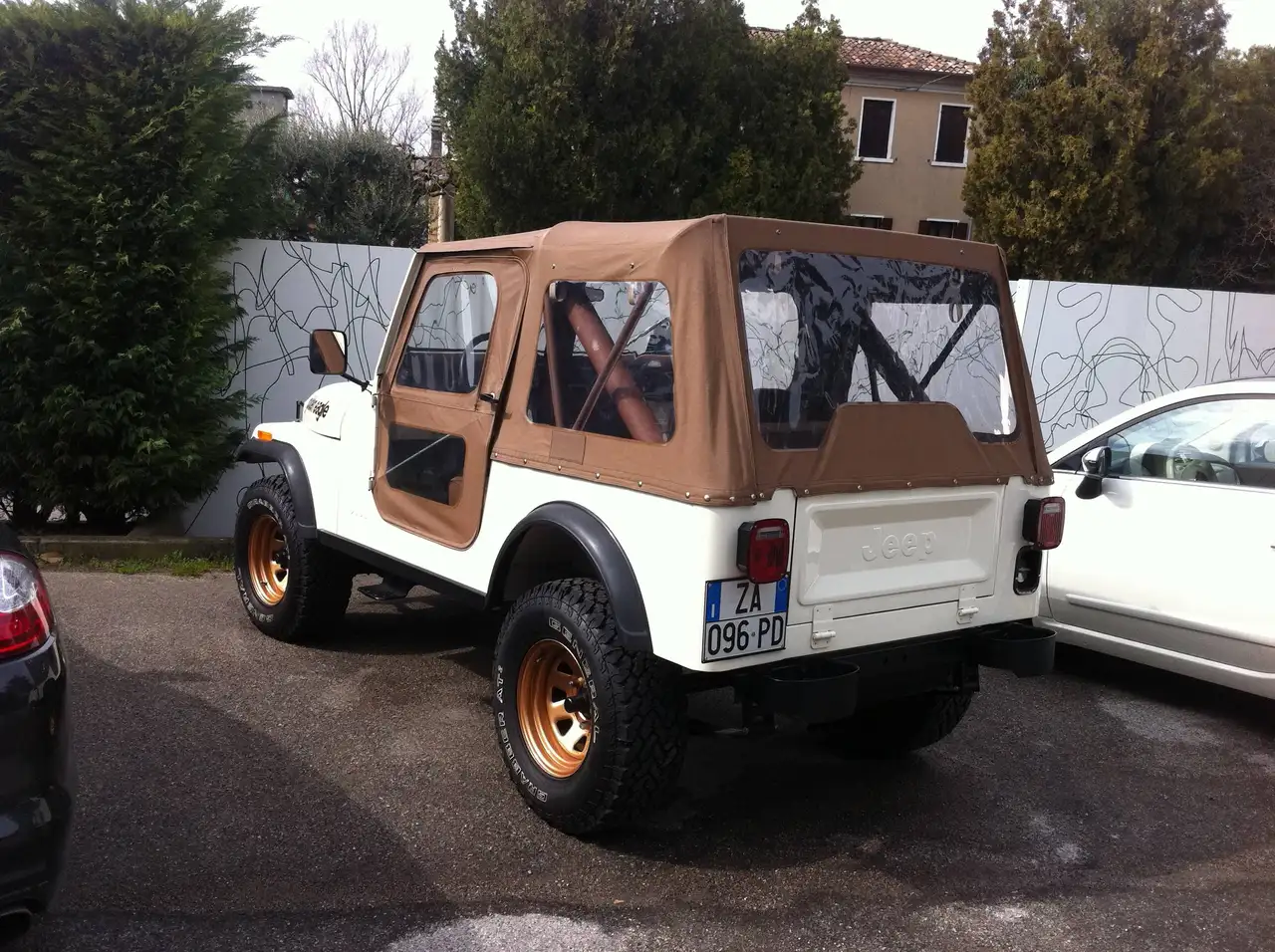 Jeep CJ-7 Golden Eagle, foto 4