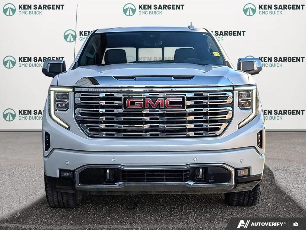 GMC Sierra 1500 снимка GMC Sierra 1500