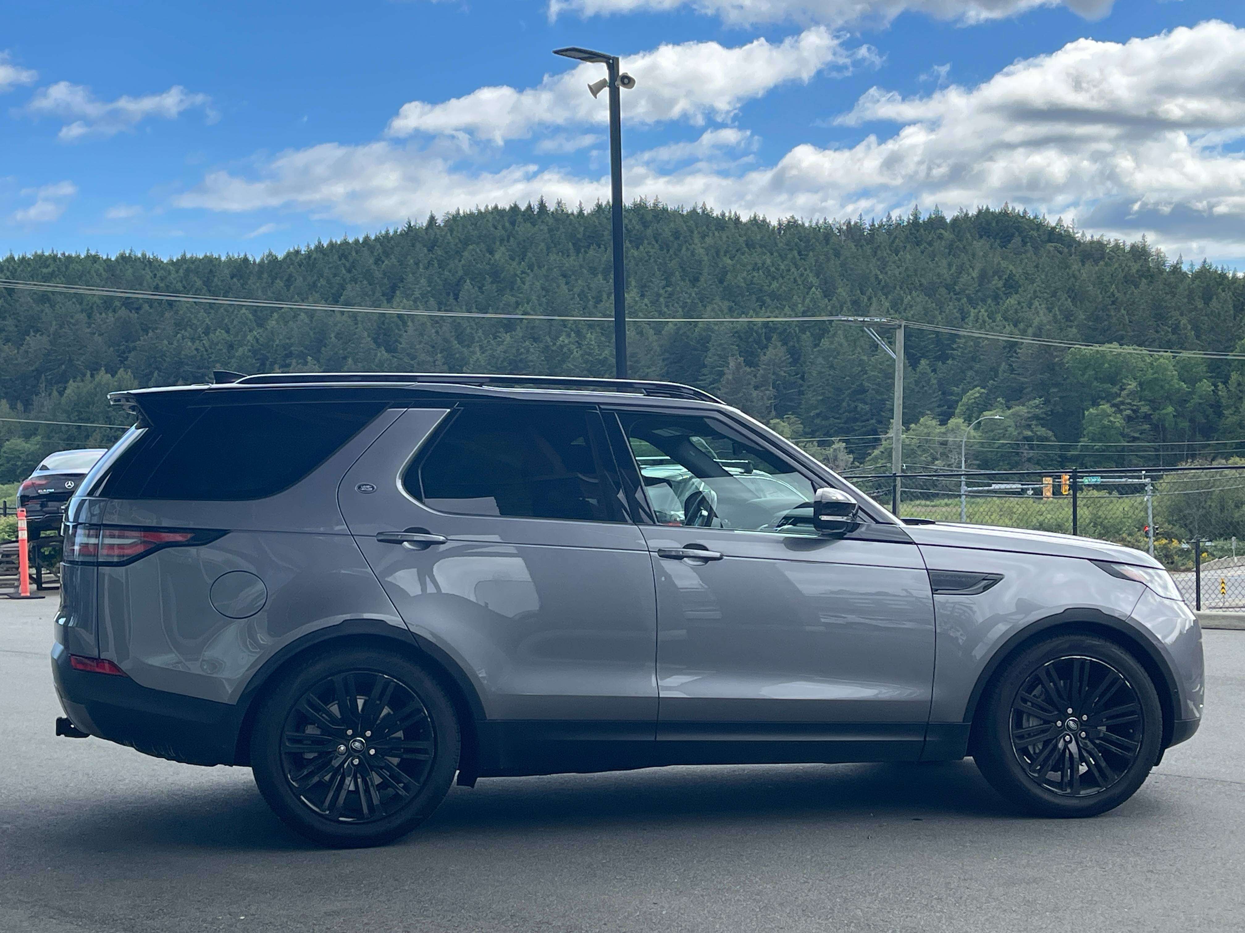 2020 Land Rover Discovery HSE 4WD - 11 Speakers Leather Seat & Keyless Entry alt 5