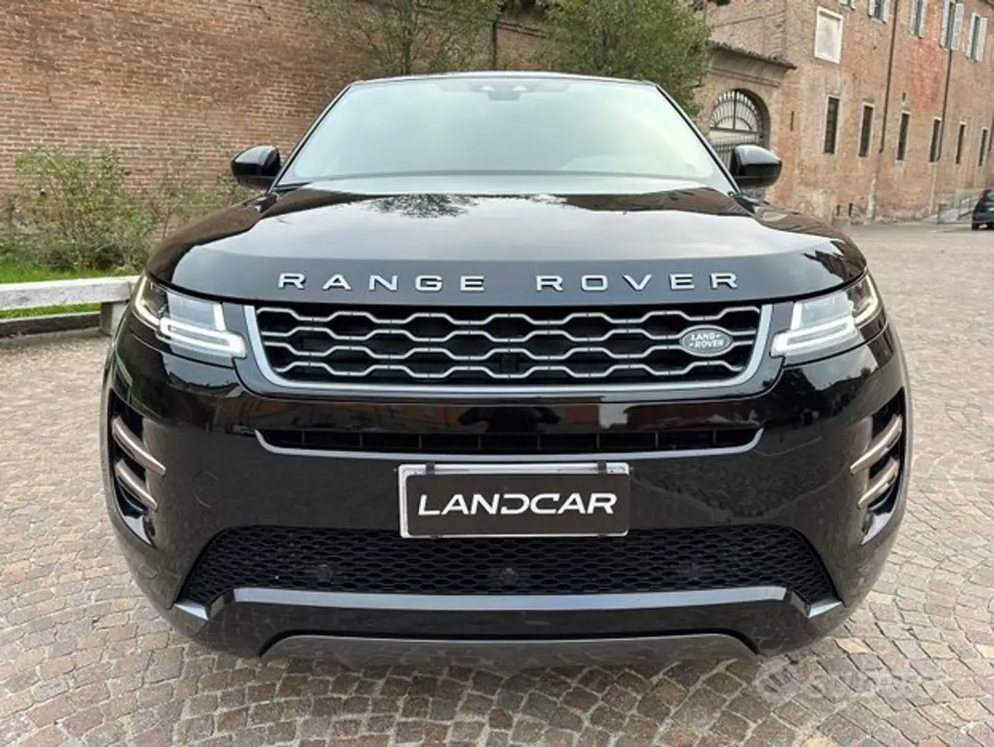 Land Rover Range Rover Evoque SE R-Dynamic crna - 2