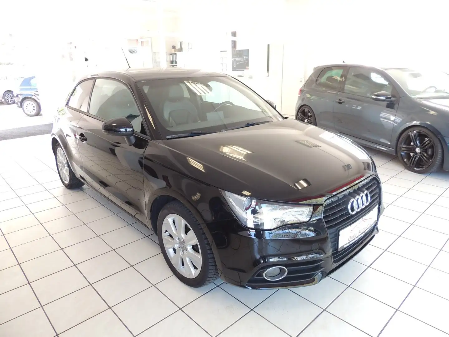 Audi A1 ambition*Xenon*PDC*Navi Schwarz - 2