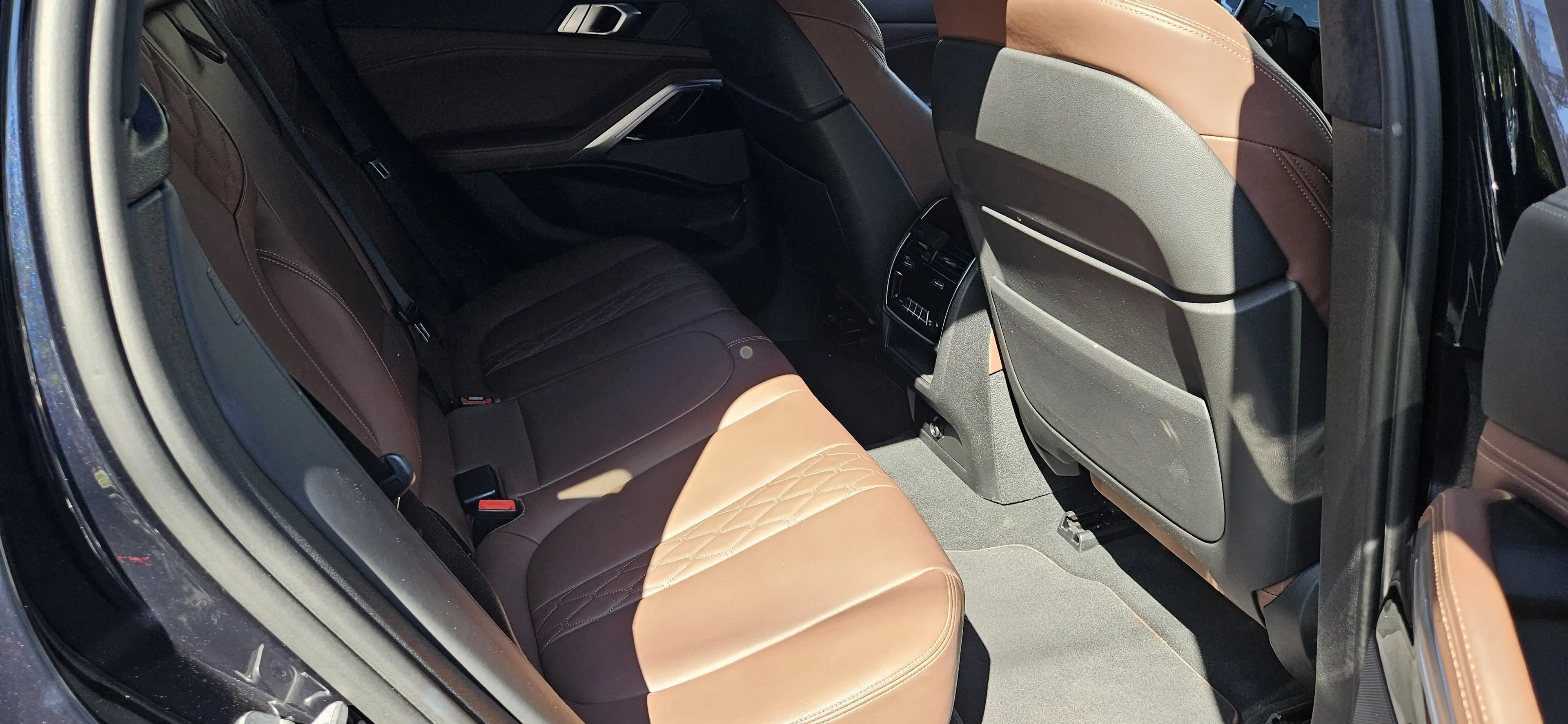 BMW X6 M50d Garantie bis 04.2027. IM KUNDENAUFTRAG ZU  VE — photo 10