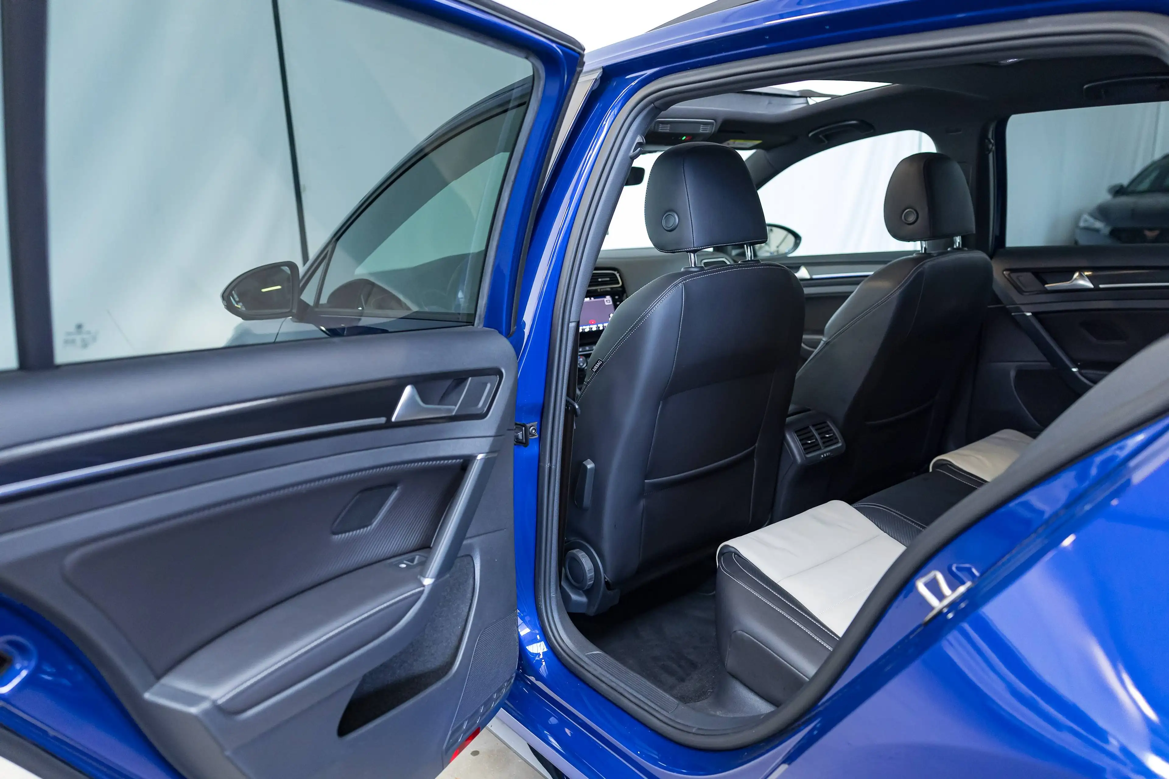 Volkswagen Golf R GARANTIE|4MOTION|PANO|KEYLESS|ACC|ZETELVERW.| — photo 12