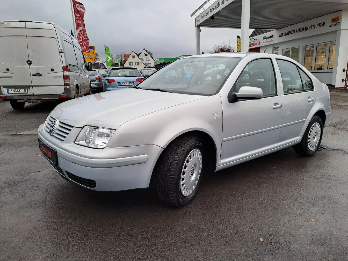 Volkswagen Bora 1.8 4Motion *1. Hand*47Tkm*HU & Insp. NEU* Silber - 2