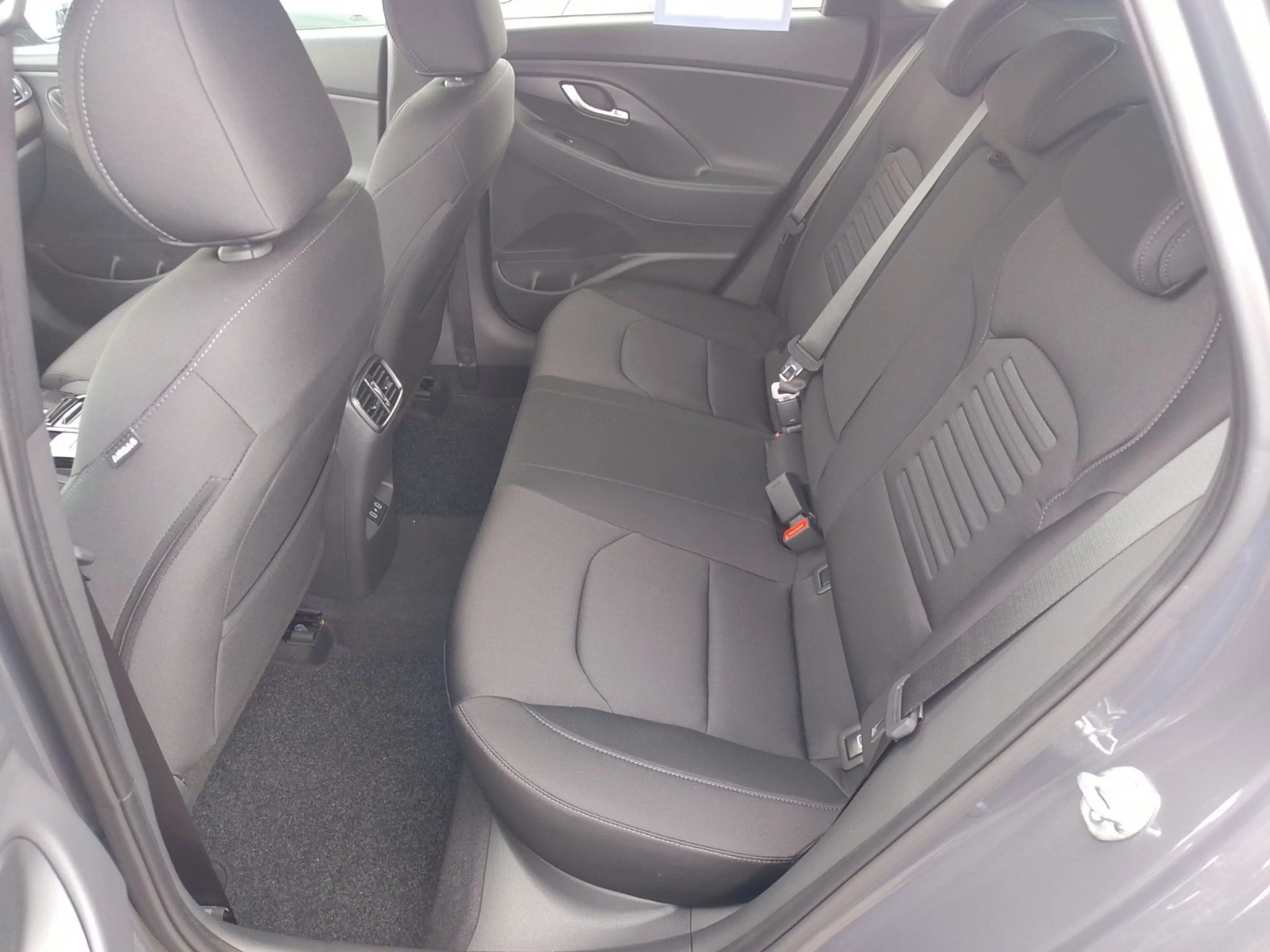 Hyundai i30 Advantage Mild-Hybrid SHZ LHZ LED — photo 14