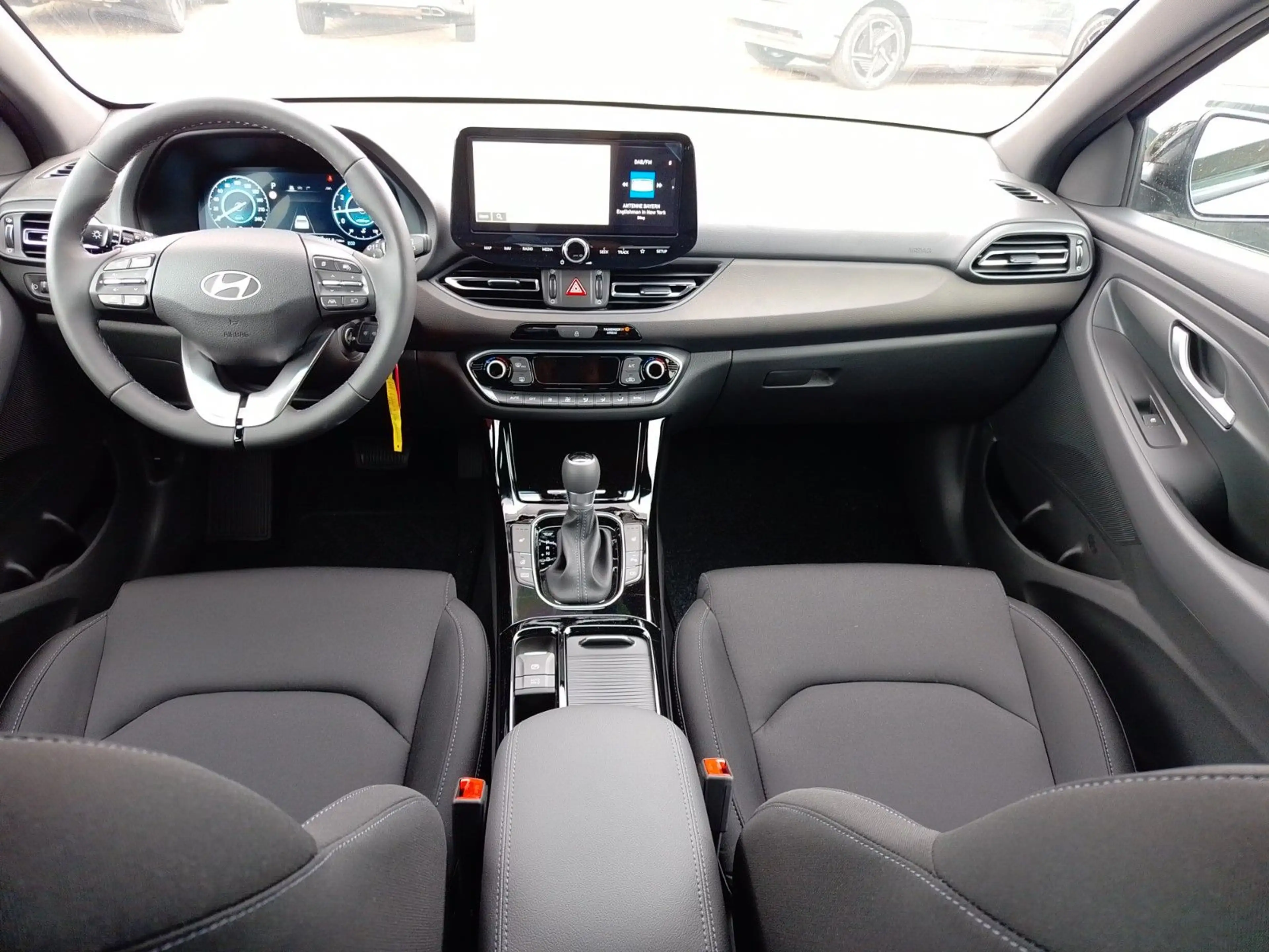 Hyundai i30 Advantage Mild-Hybrid SHZ LHZ LED — photo 13
