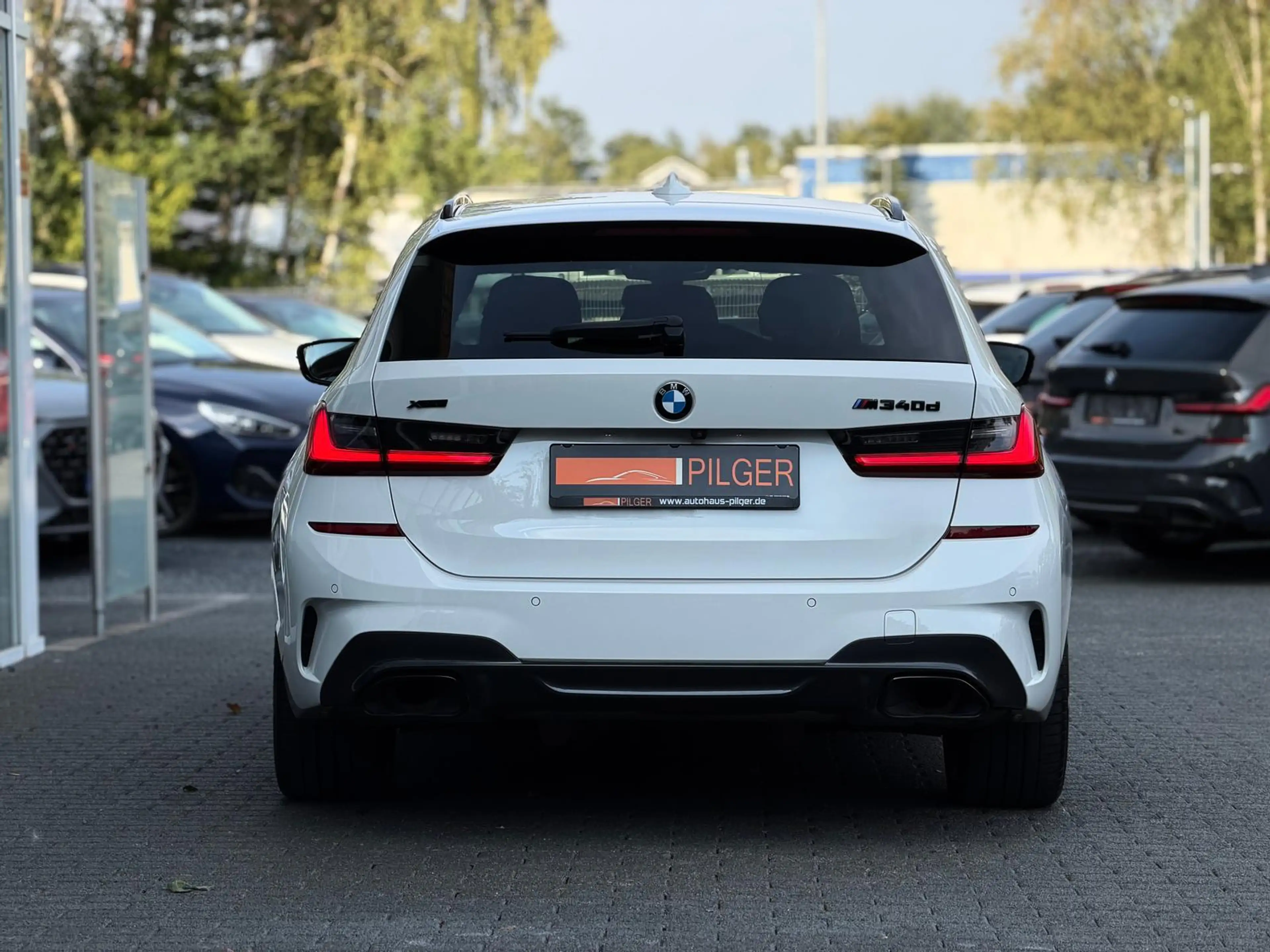 BMW 340 M340d xDrive*Carbon*Alcantara*LED*Lhz*Kamera*HUD — photo 5